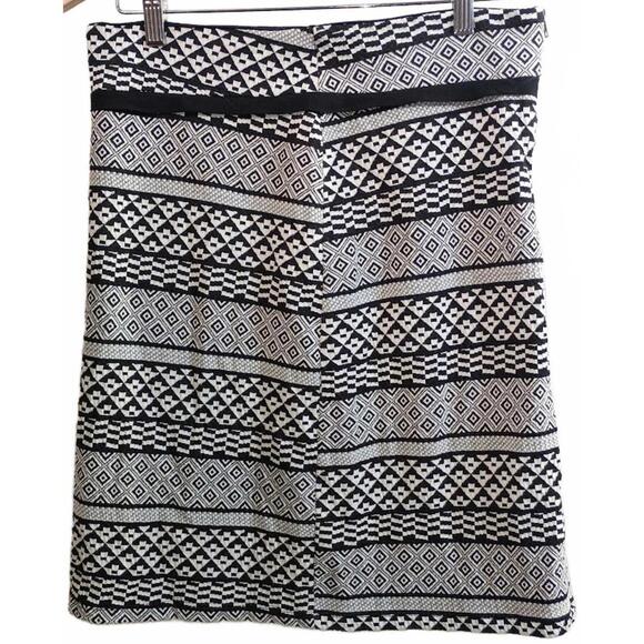 Lapis Dresses & Skirts - Lapis Black and White Geometric Pattern Mini Skirt Size M